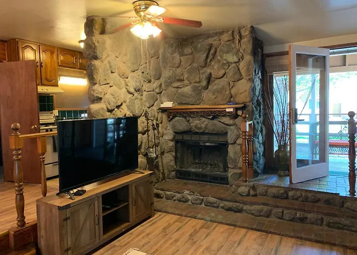 Grey Squirrel Resort